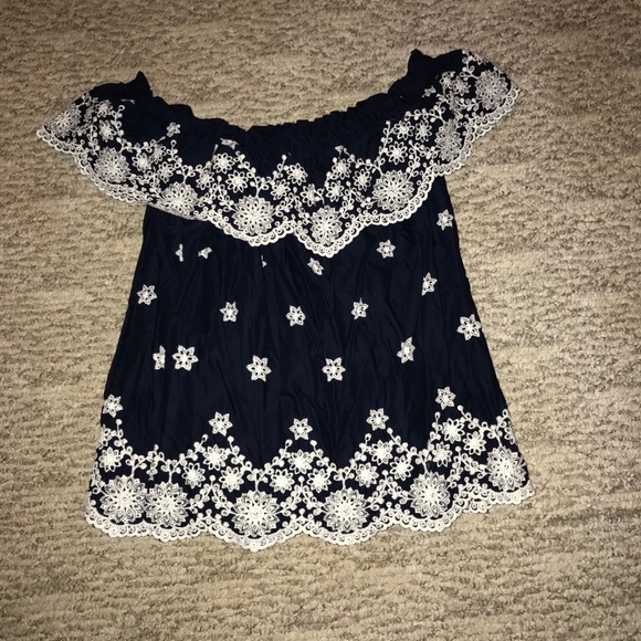 Maurices Tops - Maurices Off the shoulder shirt